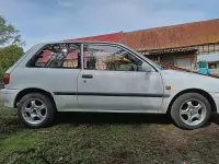 Gebraucht Toyota Starlet 75 PS (55 kW) 1990 Weiß Kleinwagen