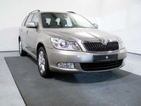 gebraucht Skoda Octavia 1.2 Elegance+KLIMAAUTOMATIK+1.HAND+SHZ