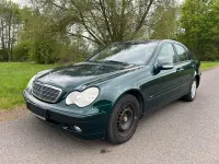 Second-hand Mercedes C220 143 CP (105 kW) 2001 Verde Berlinǎ