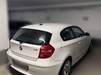 Gebraucht BMW 116 116 PS (85 kW) 2008 Weiß Kleinwagen