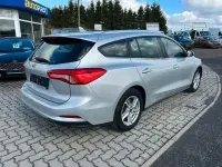 Gebraucht Ford Focus 120 PS (88 kW) 2019 Silber Limousine