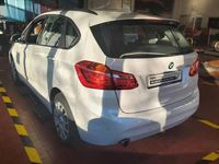 Gebraucht BMW 218 150 PS (110 kW) 2017 Mineralweiss Van / Kleinbus