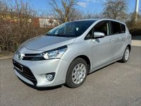 Gebraucht Toyota Verso Edition-S 147 PS (108 kW) 2017 Silber Van / Kleinbus