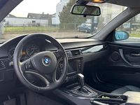 Gebraucht BMW 325 218 PS (160 kW) 2007 Silber Coupé