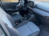 Gebraucht Dacia Jogger Extreme 101 PS (74 kW) 2024 Grün Van / Kleinbus