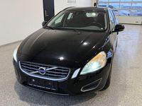 Gebraucht Volvo V60 Momentum 136 PS (100 kW) 2013 Schwarz Kombi