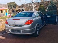 Używany Opel Astra Cabriolet 150 KM (110 kW) 2008 Srebrny Kabriolet