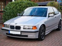 Gebraucht BMW 316 Comfort Edition 105 PS (77 kW) 1999 Silber Limousine