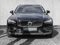 Gebraucht Volvo V60 CC Plus 197 PS (144 kW) 2023 Black solid ´stone´ / solid Kombi