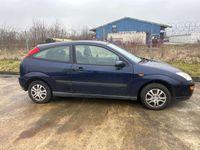 Usata Ford Focus 101 CV (74 kW) 2001 Blu Berlina