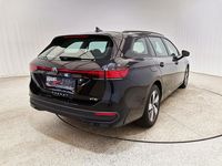 Gebraucht VW Passat 150 PS (110 kW) 2024 Grenadillschwarz metallic Kombi