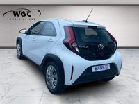 Gebraucht Toyota Aygo X X-play 72 PS (52 kW) 2023 Weiß SUV