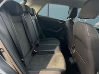 Usado VW T-Roc 116 HP (85 kW) 2024 Cinzento SUV