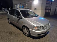 Gebraucht Toyota Picnic 90 PS (66 kW) 1999 Silber Van / Kleinbus