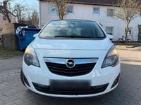 Gebraucht Opel Meriva 101 PS (74 kW) 2012 Weiß Van / Kleinbus