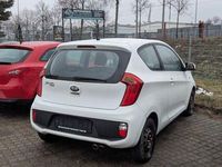 Gebraucht Kia Picanto Attract 69 PS (50 kW) 2013 Weiß Kleinwagen