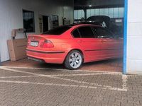 Gebraucht BMW 325 192 PS (141 kW) 2001 Rot Limousine