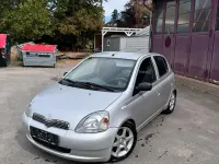 Gebraucht Toyota Yaris 68 PS (50 kW) 2001 Silber Kleinwagen