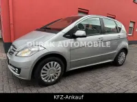Gebraucht Mercedes A160 95 PS (69 kW) 2011 Silber Limousine