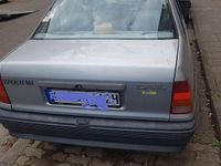 Gebraucht Opel Kadett 75 PS (55 kW) 1988 Silber Kleinwagen