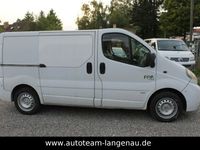 Gebraucht Opel Vivaro 82 PS (60 kW) 2002 Weiß Van / Kleinbus