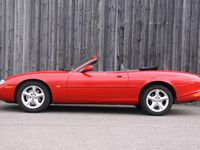 Używany Jaguar XK8 284 KM (208 kW) 2000 Czerwony Kabriolet