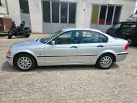Gebraucht BMW 320 Sport Line 136 PS (100 kW) 2001 Silber Limousine