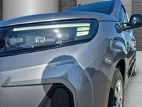 Gebraucht Opel Combo Life 131 PS (96 kW) 2024 Grau Van / Kleinbus