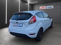 Gebraucht Ford Fiesta Ambiente 65 PS (47 kW) 2015 Weiß Kleinwagen