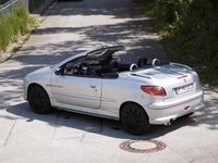 Gebraucht Peugeot 206 CC 109 PS (80 kW) 2004 Silber Cabrio