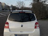 Second-hand Renault Twingo 75 CP (55 kW) 2010 Alb Hatchback