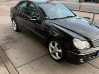 Gebraucht Mercedes C220 Avantgarde 150 PS (110 kW) 2005 Schwarz Limousine