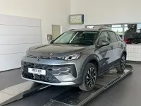Neu VW T-Roc Life 150 PS (110 kW) 2026 Grau SUV