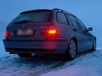 Gebraucht BMW 320 M Sport 150 PS (110 kW) 2005 Blau Kombi