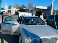 Gebraucht Mercedes E220 143 PS (105 kW) 2001 Silber Limousine