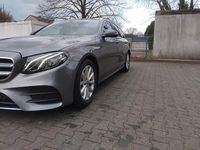 Gebraucht Mercedes E220 194 PS (142 kW) 2019 Grau Kombi