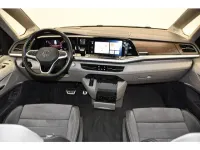 Gebraucht VW Multivan Style 150 PS (110 kW) 2023 Starlight blue metallic Van / Kleinbus
