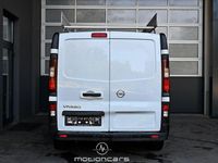 Gebraucht Opel Vivaro 95 PS (69 kW) 2017 Weiß Van / Kleinbus