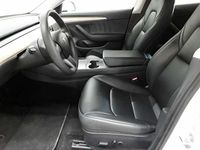 Gebraucht Tesla Model 3 Standard Range Plus 208 kW (283 PS) 2022 Pearl white multicoat Limousine