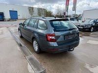 Gebraucht Skoda Octavia 116 PS (85 kW) 2020 Grau Limousine