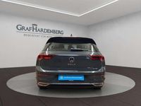 Gebraucht VW Golf VIII Move 110 PS (80 kW) 2024 Grau Limousine