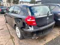 Gebraucht BMW 118 122 PS (89 kW) 2010 Schwarz Kleinwagen