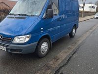 Gebraucht Mercedes Sprinter 131 PS (96 kW) 2023 Blau Van