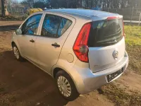 Gebraucht Opel Agila 86 PS (63 kW) 2009 Silber Kleinwagen