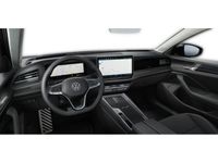 Używany VW Passat 150 KM (110 kW) 2025 Czarny Minivan