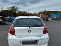 Gebraucht BMW 120 170 PS (125 kW) 2008 Weiß Kleinwagen