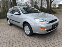 Gebraucht Ford Focus Trend 75 PS (55 kW) 2000 Silber Limousine