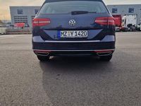 Gebraucht VW Passat Highline 239 PS (175 kW) 2015 Blau Limousine