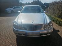 Gebraucht Mercedes E320 204 PS (150 kW) 2002 Silber Limousine