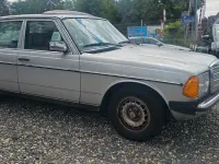 Gebraucht Mercedes 230 136 PS (100 kW) 1984 Silber Limousine